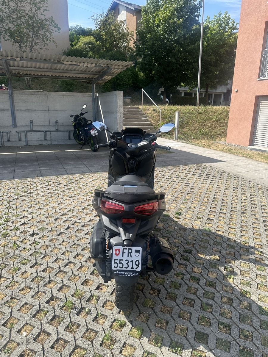 Yamaha Scooters: Yamaha XMAX 300 Tech MAX 2025 – Neu (gemäss Beschreibung) aus Granges-Paccot von Vendeur1700 3