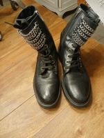 Bottines  en cuir noir avec détails argentés rock  taille 38