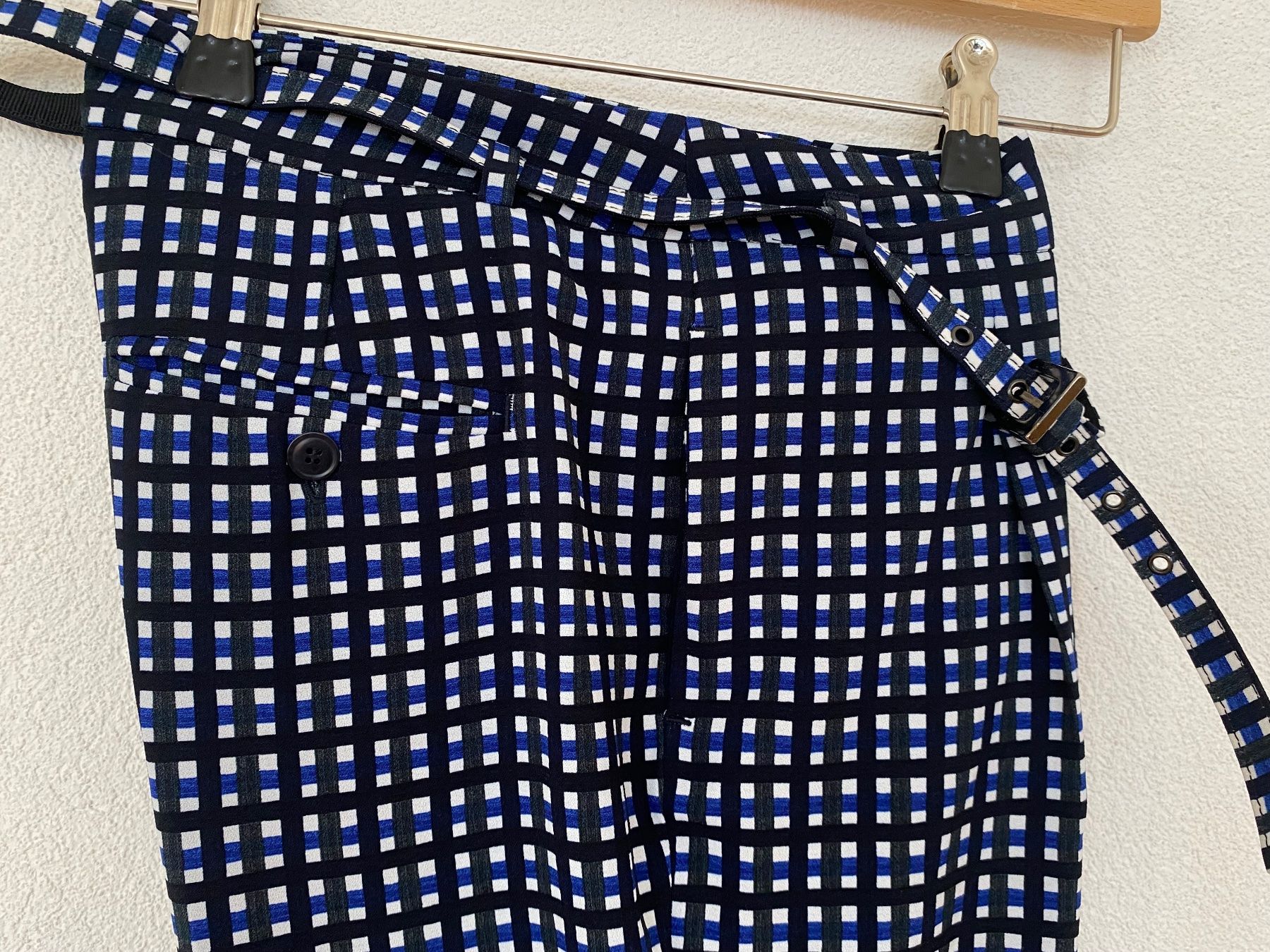 Max Mara Hosen: WEEKEND MAX MARA ZIGARETTENHOSE – Gebraucht aus Zürich von Fashionparade 2