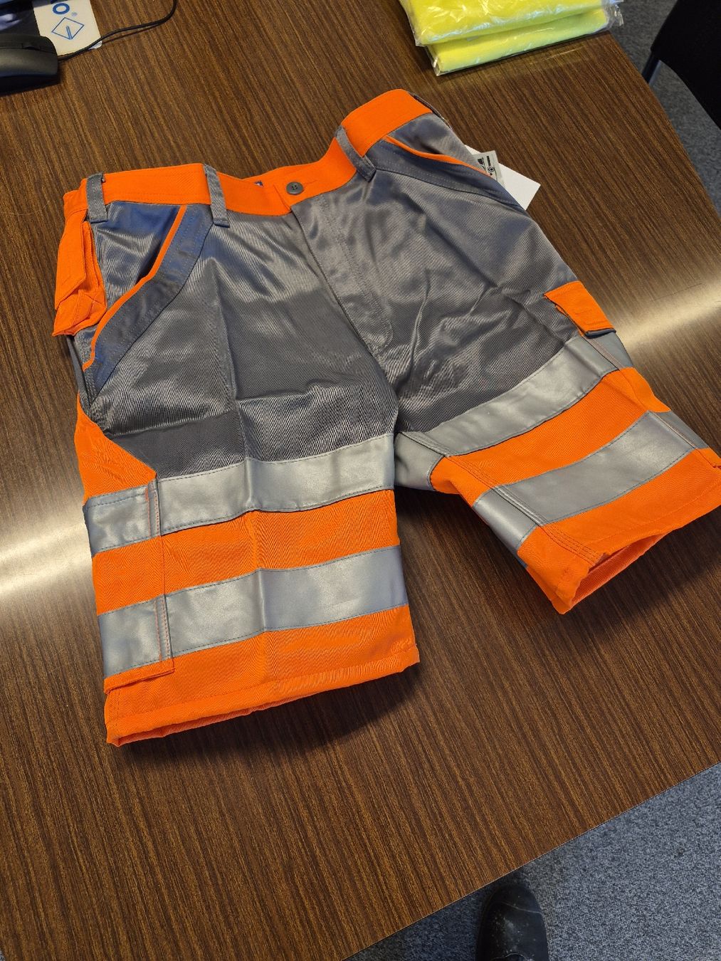 Pantaloni: Hosen – Nuovo (secondo la descrizione) da Teufenthal AG venduto da ChT.