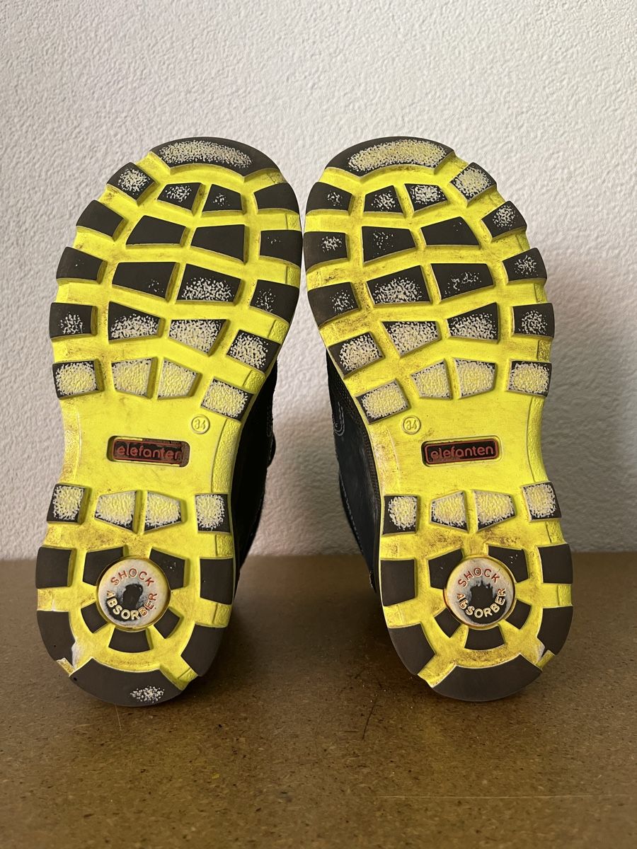 Scarpe per ragazzi: 3 Paar Kinderschuhe Gr.34 – Usato da Bülach venduto da Papagei7 3