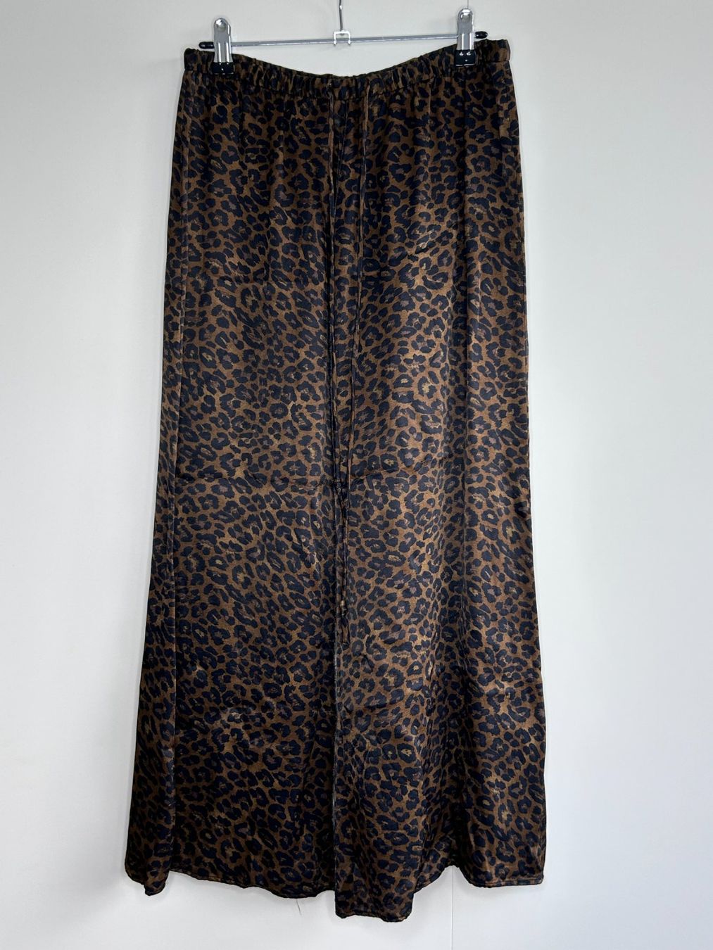 Zara Gonne: Zara Rock mit Leoprint – Usato da St. Gallen venduto da look-twice