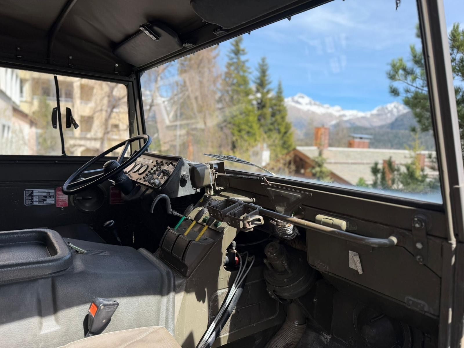 Steyr Autos: Steyr-Puch Pinzgauer 710M der Schweizer Armee – D'occasion à Celerina par R.H.GR 2