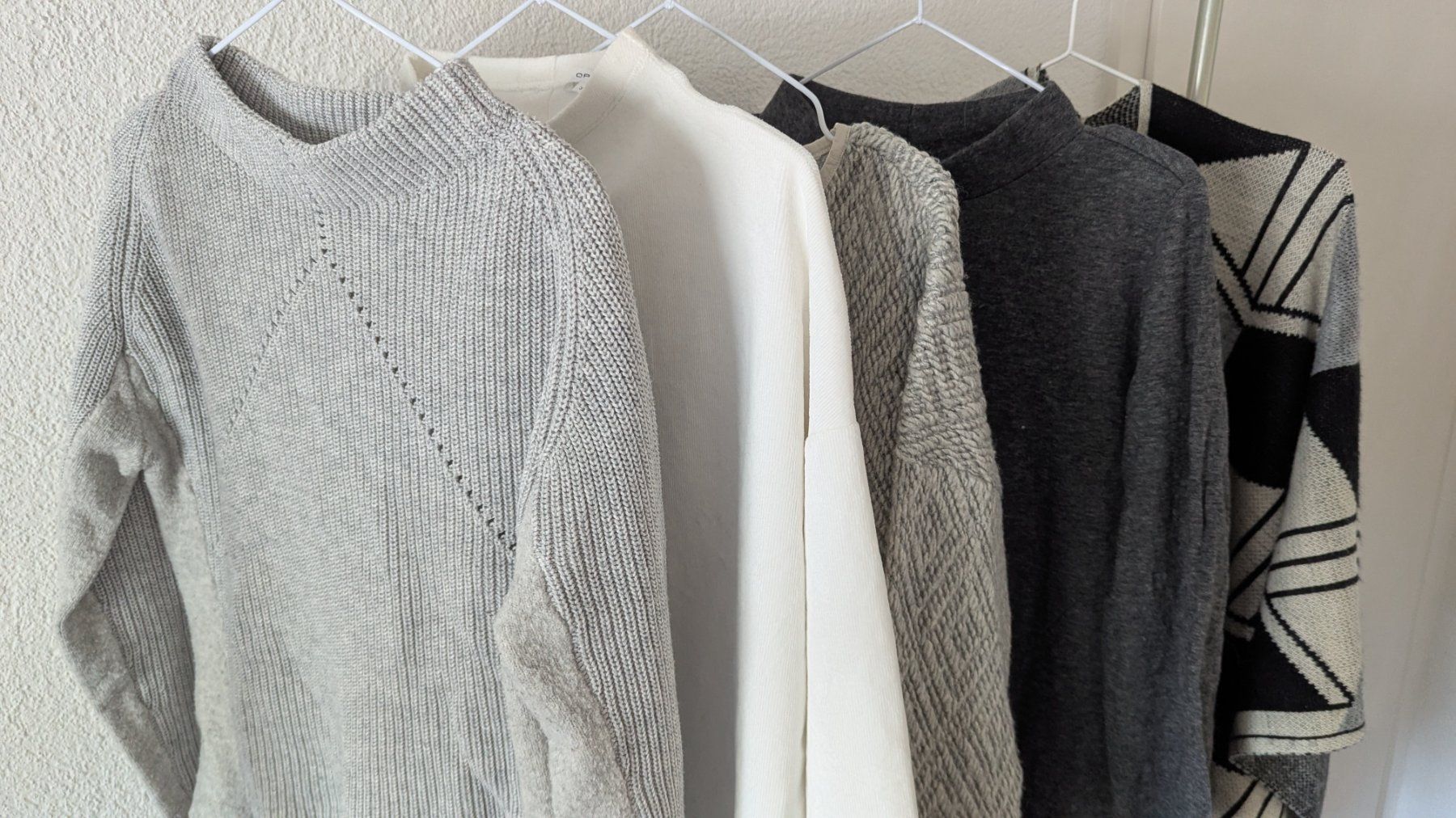 Lotti di vestiti: OPUS Kleiderpaket 5 Teile, Kleid, Pullover, Poncho L – Usato da Belp venduto da Sunny132