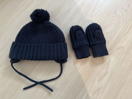 Kappe und Handschuhe 74/80