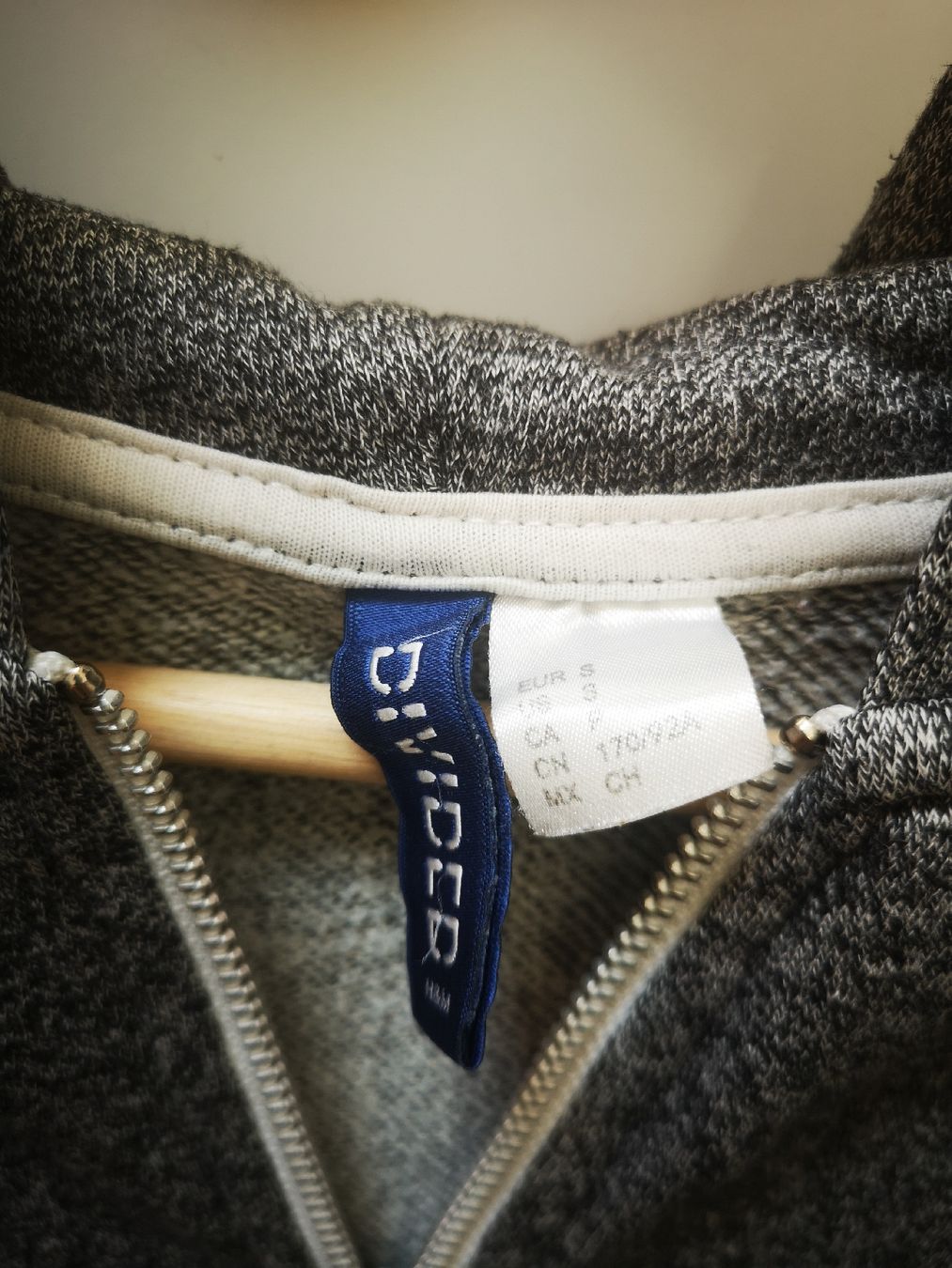 Giacche: sweatjacke S, Divided – Nuovo (secondo la descrizione) da Lostallo venduto da cha_lx5j 2