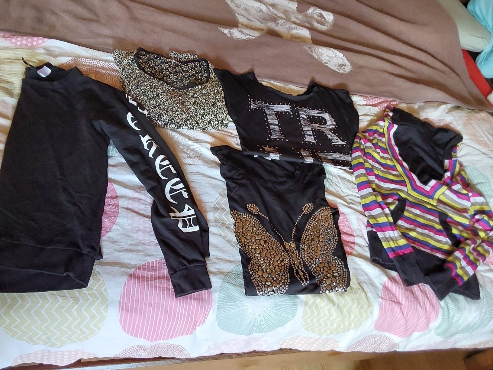 Lotti di vestiti: Tolles buntes Kleiderpaket Gr.S – Usato da Döttingen venduto da Verkauf 1