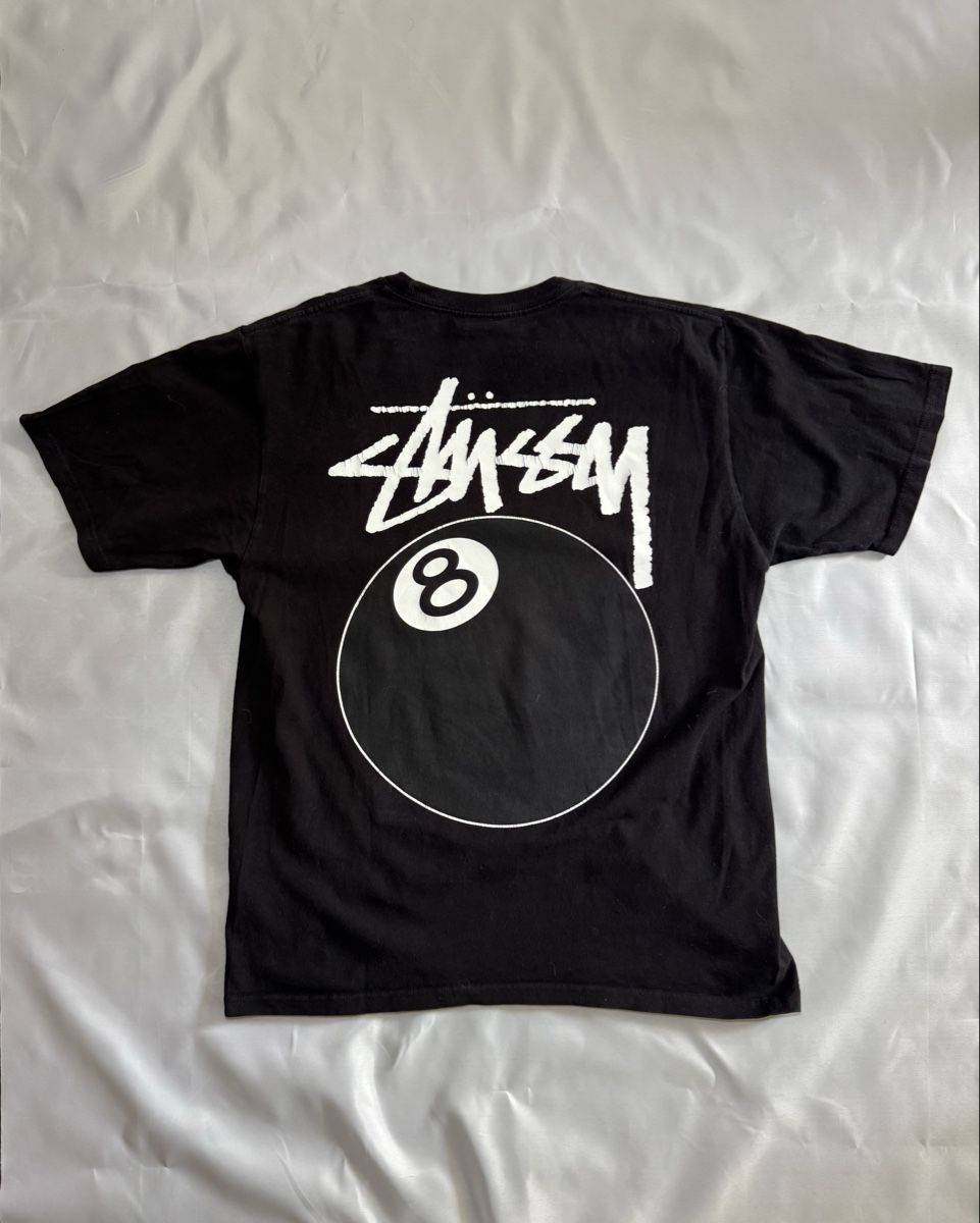 Stüssy T-shirt: Stüssy 8 Ball T-Shirt – Usato da Vionnaz venduto da b_f_d_r_g 2