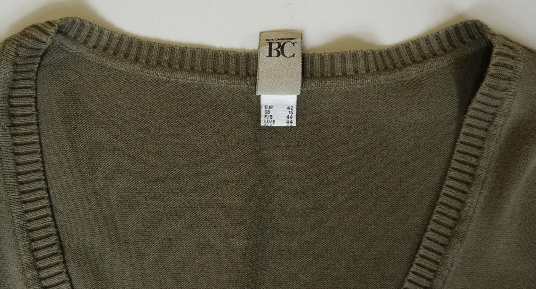 Giacche: Lange Strickjacke olive aus Baumwolle – Usato da Zürich venduto da Melody2000 4