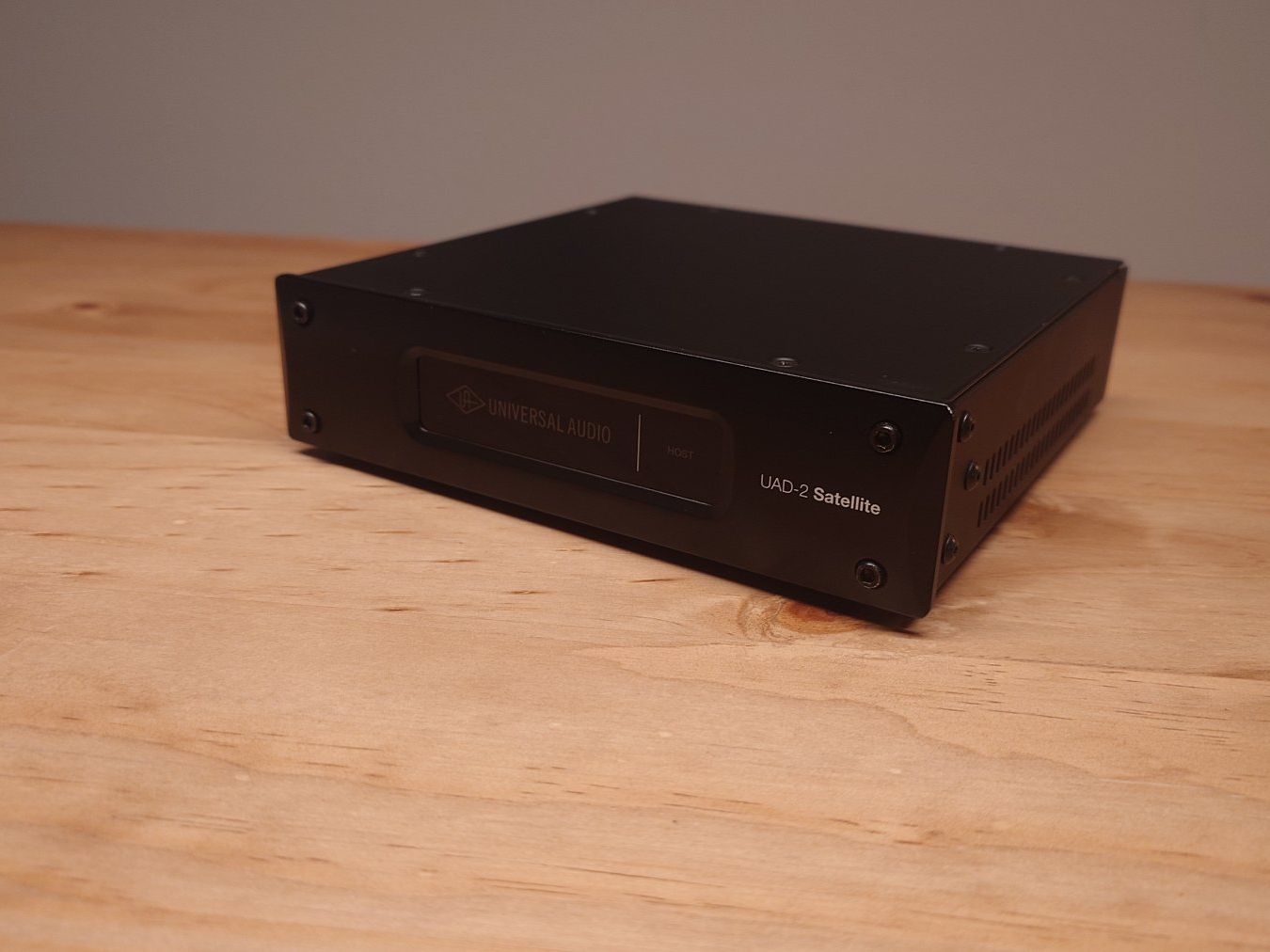 Universal Audio Attrezzatura per studi di registrazione: Universal Audio UAD-2 Satellite USB 3 Quad Core DSP – Usato da Sissach venduto da Subnoize 1