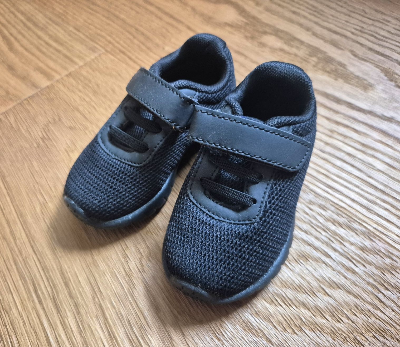 Chaussures garçon: Turnschuh Grösse 21 NEU! – Neuf (Voir description) à Münsingen par Why88