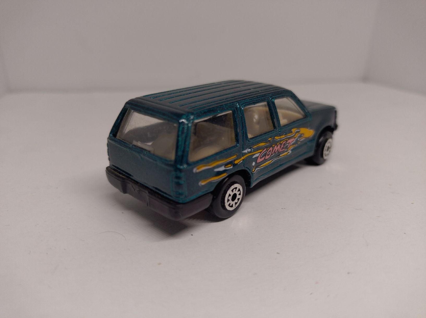 Maisto Modellini d'auto: Maisto, Ford Explorer  – Usato da La Chaux-de-Fonds venduto da Pierrot8404 2