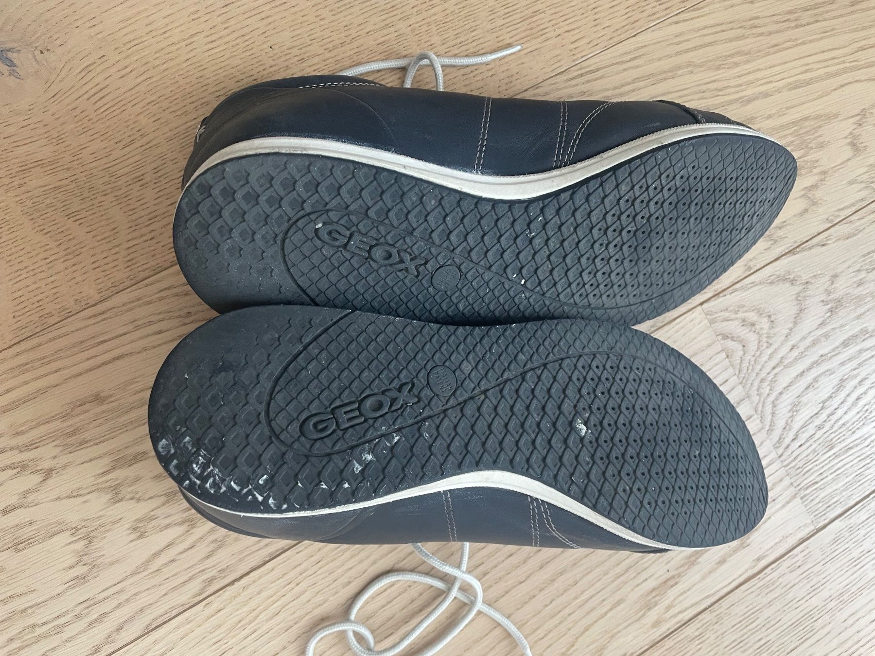 Geox Scarpe da donna: GEOX Ledersneaker – Usato da Uzwil venduto da rosgi22 2