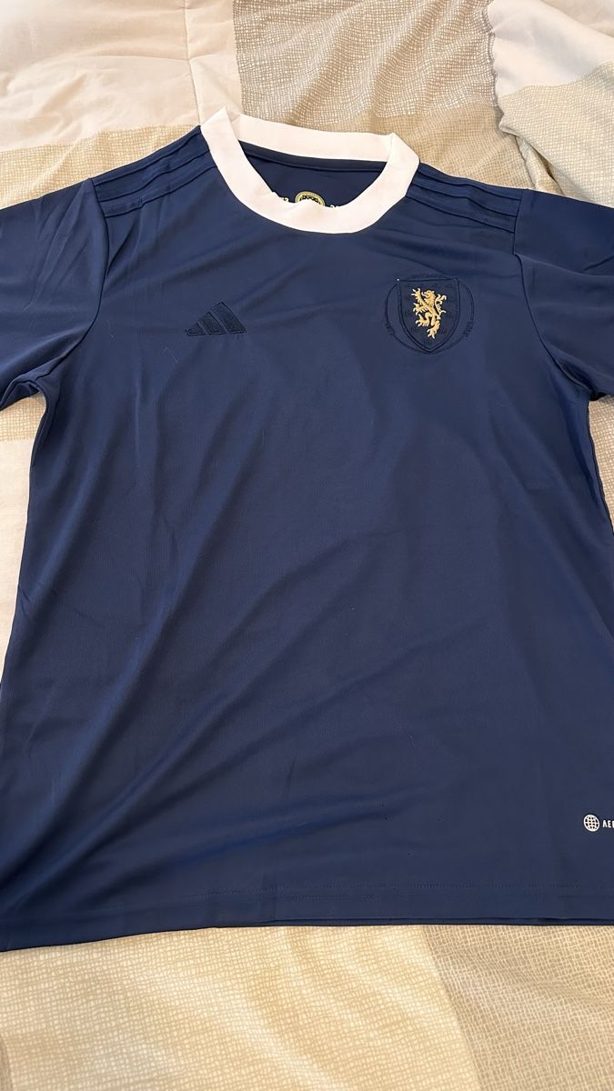 Adidas Canottiere & Pantaloni: Scotland Retro Jersey  – Nuovo (secondo la descrizione) da Oberrieden venduto da jon_5cl2 1