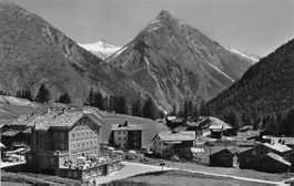 Saas Fee (VS) – Dorfblick mit dem Almagelhorn