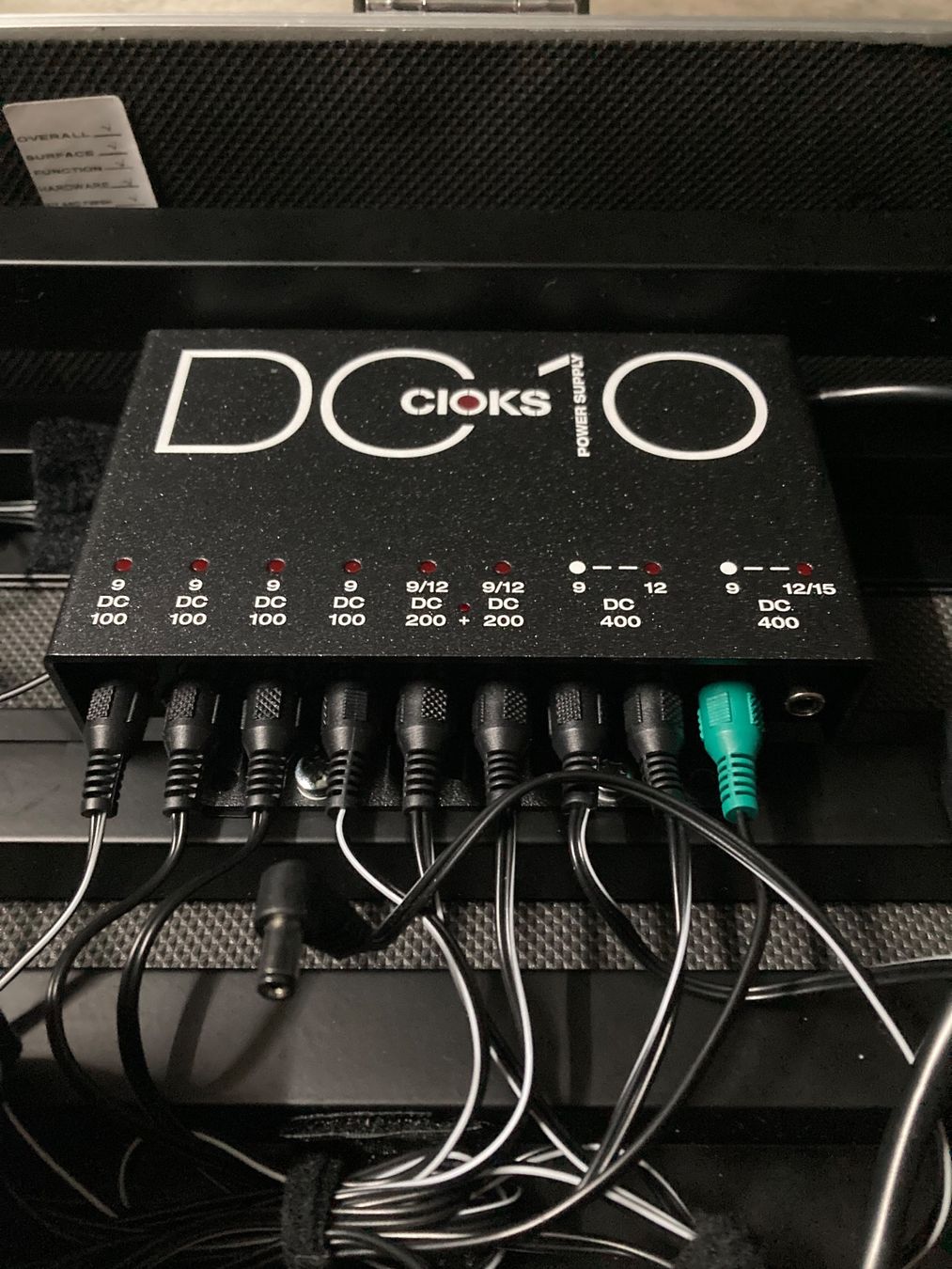 Strumenti musicali: Pedalboard avec flight case et alimentation – Usato da Lausanne venduto da lau_n9jn 1