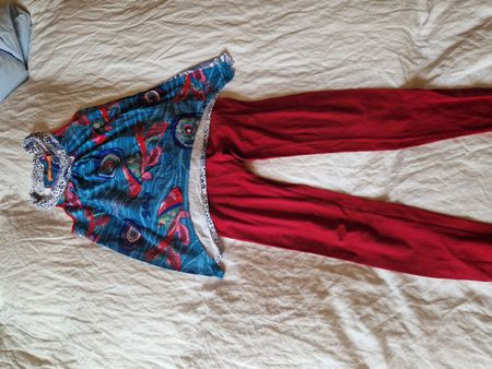 Desigual Mädchen Grösse 140 Top. Leggings Rot