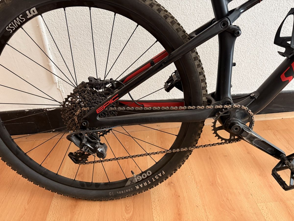 Specialized Biciclette: Specialized Epic Full Carbon – Usato da Gerlafingen venduto da  3