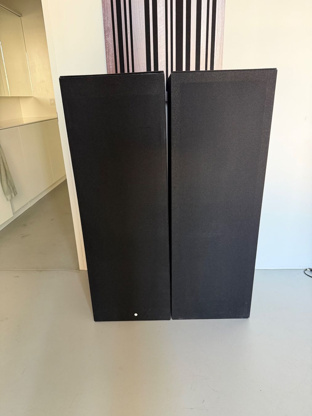 Altri accessori: GIK Accoustics Soffit Corner Bass Trap – Usato da Neuhausen am Rheinfall venduto da stefxyz 2
