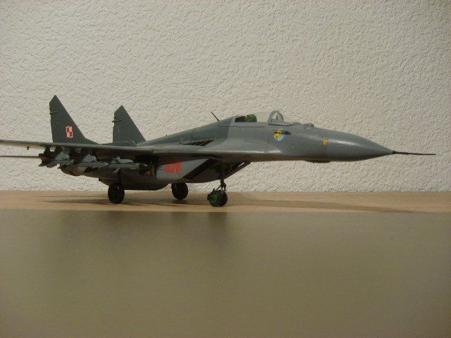 Kit di modellismo & Modellini statici: *** MIG 29 Modell 1:48 *** – Nuovo (secondo la descrizione) da Altbüron venduto da CoinWorld