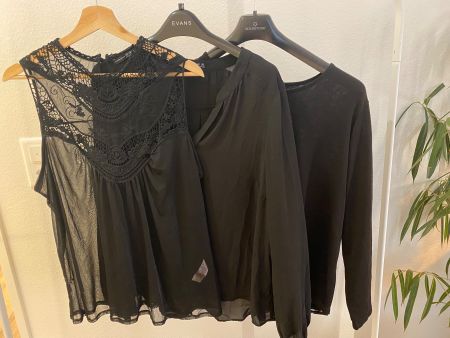 3 Oberteile (Top, Bluse, Pullover) schwarz Gr. 46