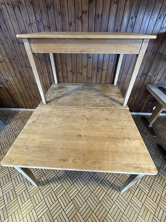 Tables: Holztisch – D'occasion à Zeneggen par Holzjoni