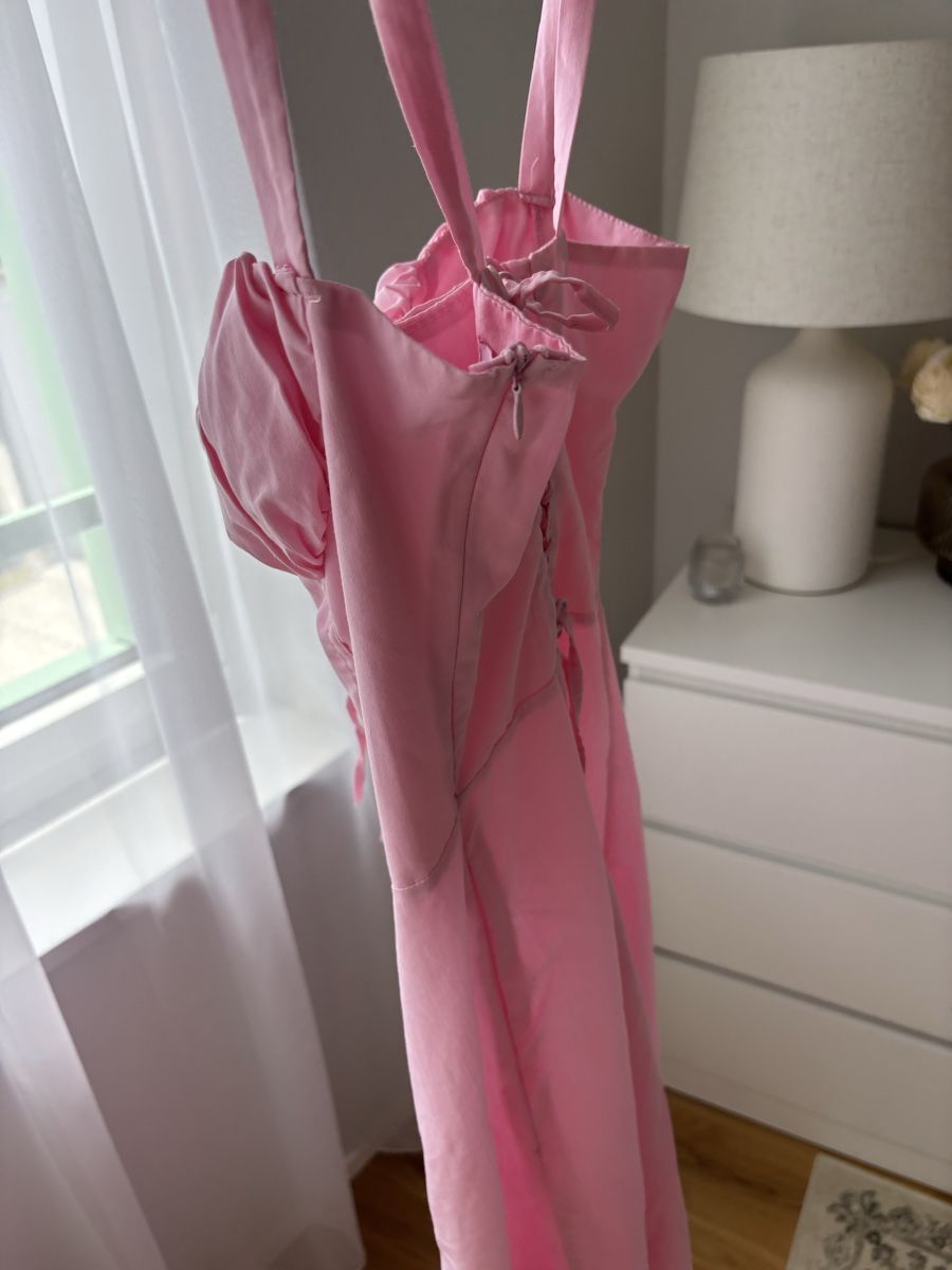 Vestiti: Pink Midi Dress in Pink – Usato da Horgen venduto da lme_8kj7 2