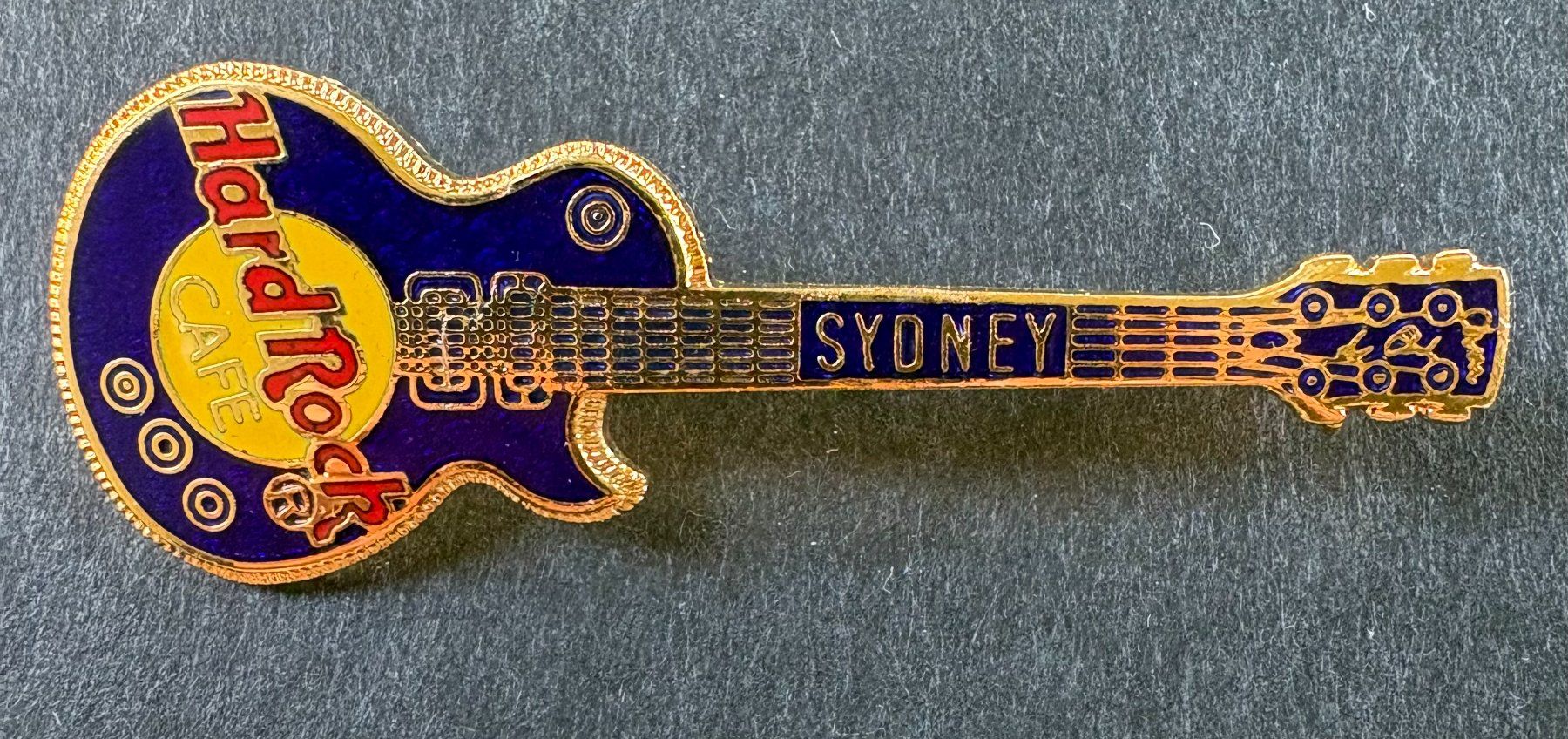 Hard Rock Cafe Placchette & Badge: ANSTECKNADEL HARD ROCK CAFE – Usato da Ostermundigen venduto da wini63