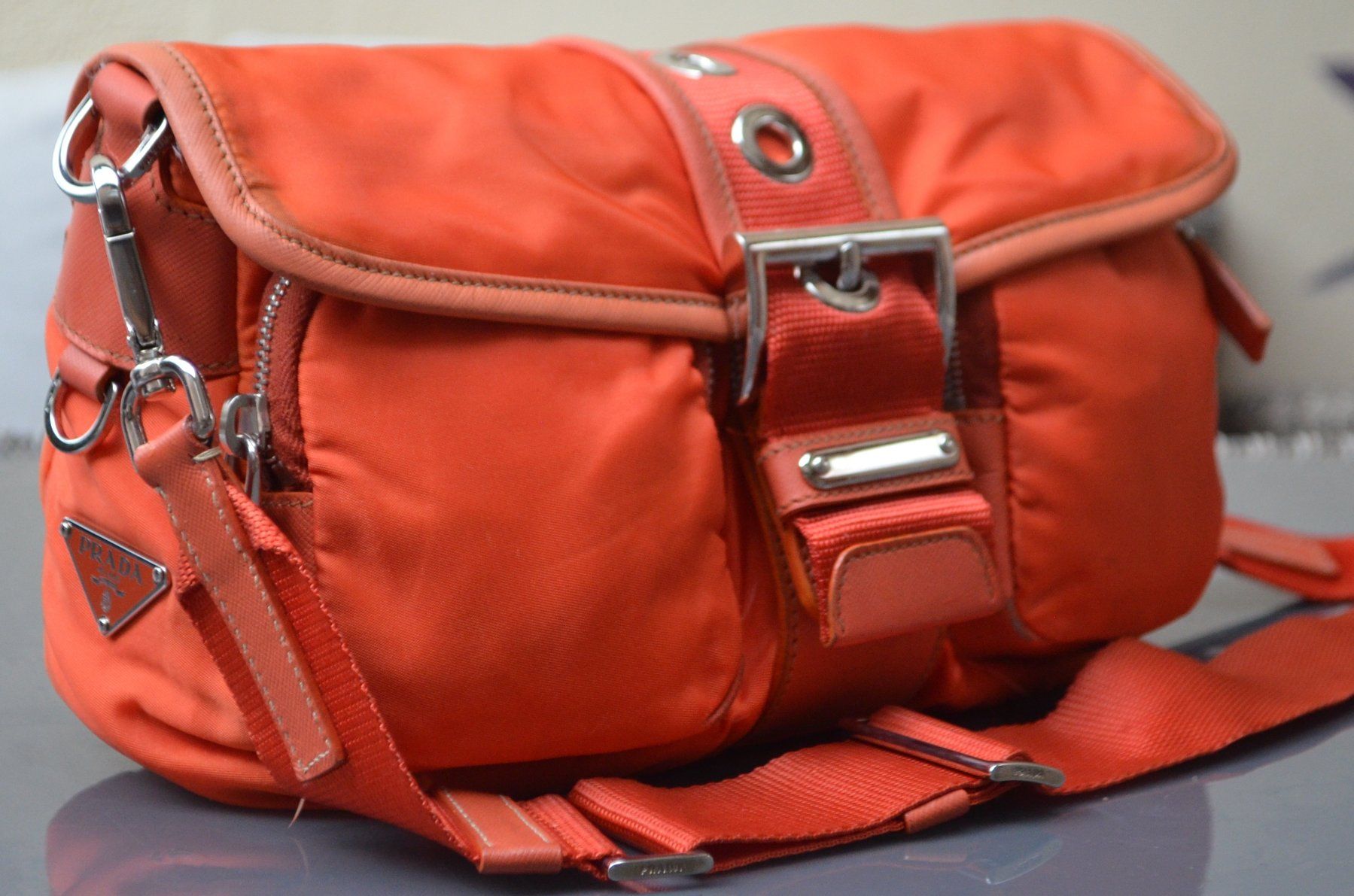 Prada Taschen für Damen: Prada Tasche / sac – Gebraucht aus Collonges von arashee 2