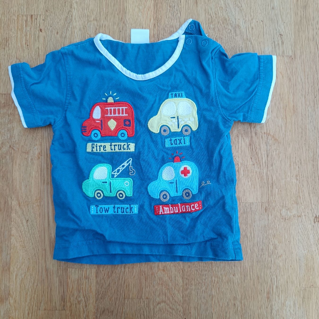 Camicie, T-shirt & Polo: T-Shirt Grösse 74 – Usato da Jaberg venduto da urig17.