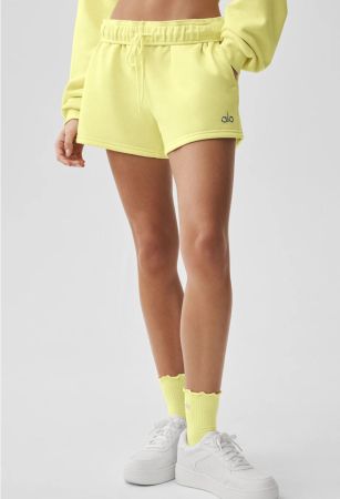 Alo Yoga Accolade Shorts Grösse L | Sunshine gelb