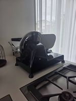 Aufschnittmaschine schwarz