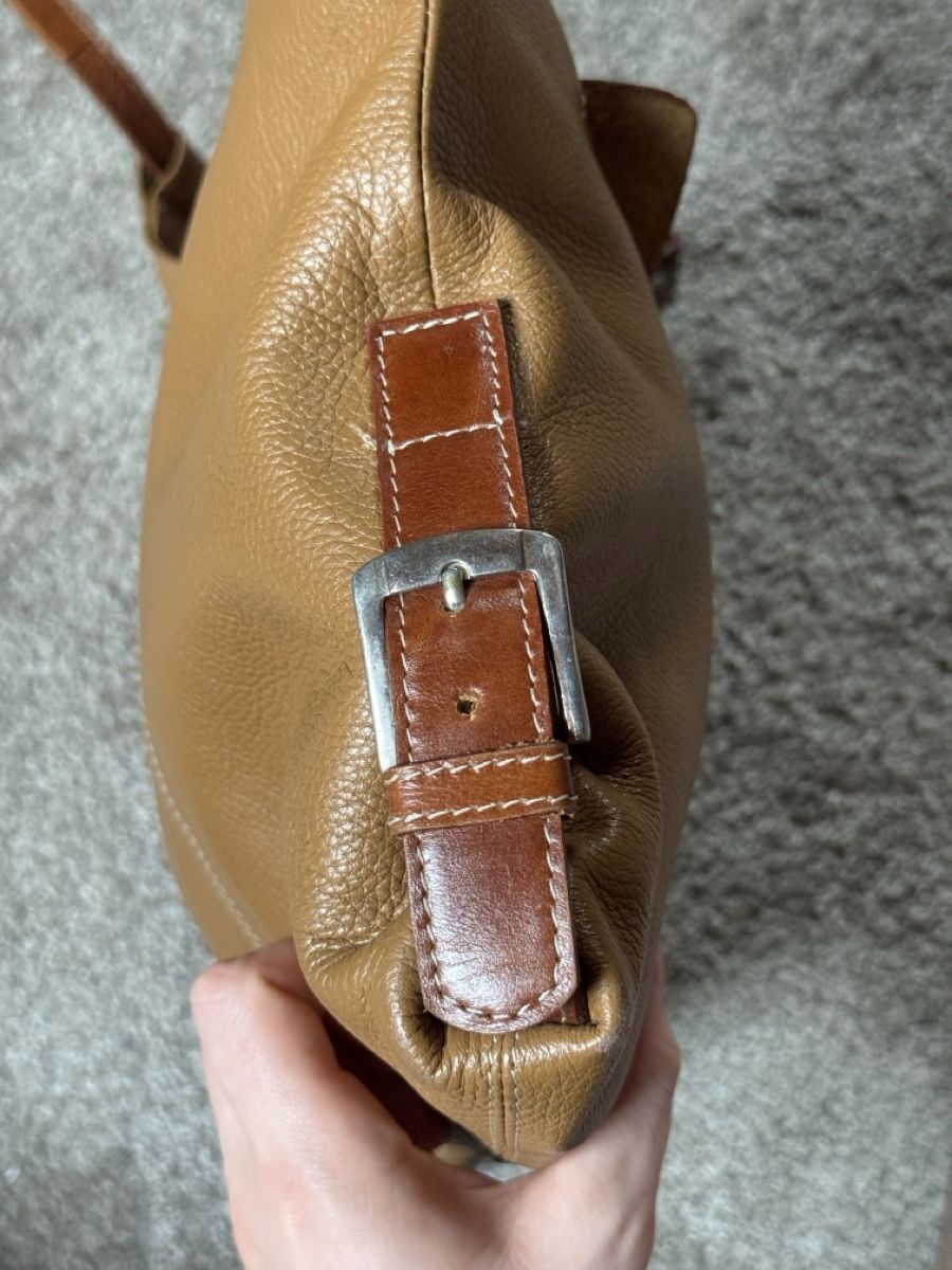 Borse da donna: Sac en cuir marron, grand format – Usato da Vuippens venduto da Anna_as 8