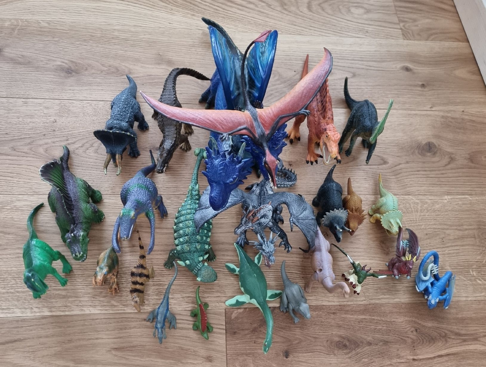 Statuette: 24-teiliges Dinosaurier Set – Usato da Lengnau AG venduto da Mefari 1