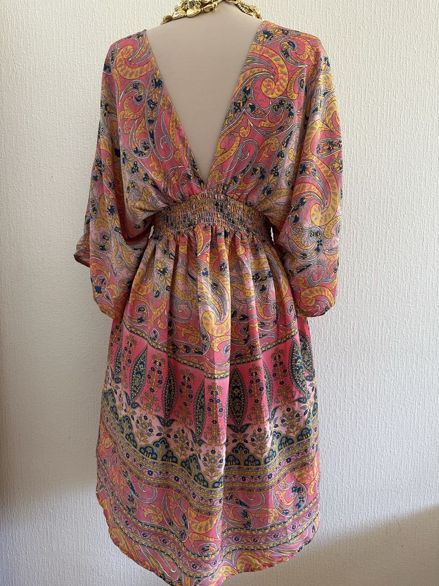 Boohoo Kleider: Robe imprimée Boho Style rose taille unique 70% soie – Gebraucht aus Châtelaine von Alexandra.jankowski 4
