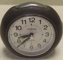 Vedette Wecker Kugelform mit Batterie Quartz – (em74)
