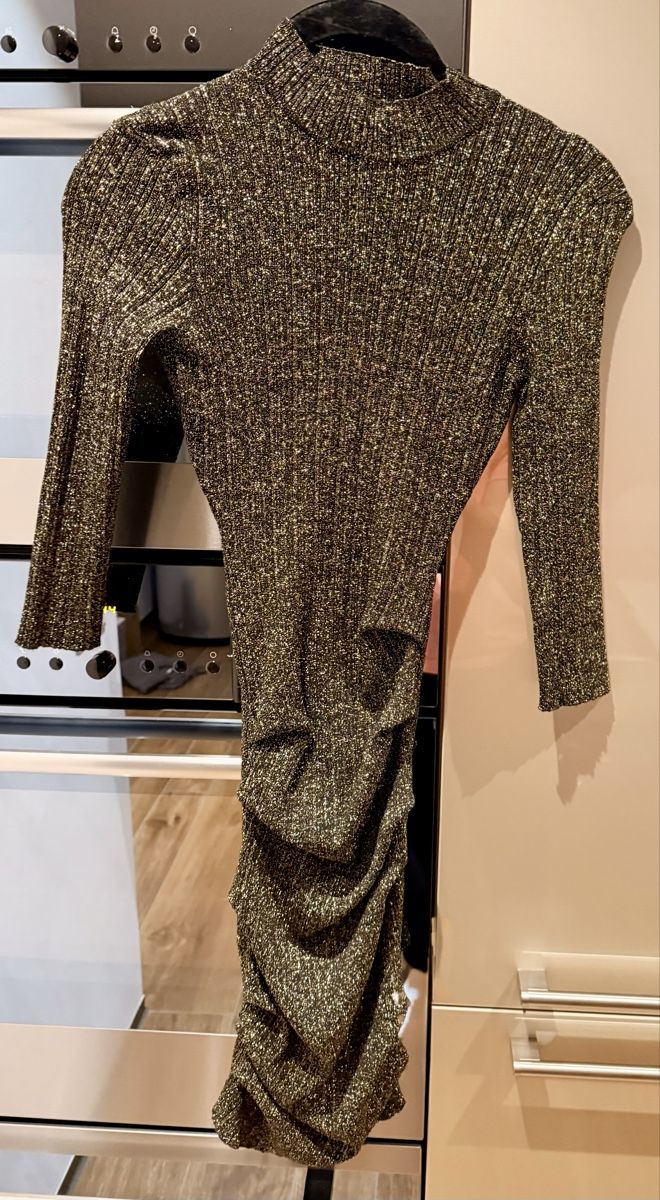 Maje Vestiti: Maje Kleid Gold – Nuovo (secondo la descrizione) da Fällanden venduto da Pilli91 3