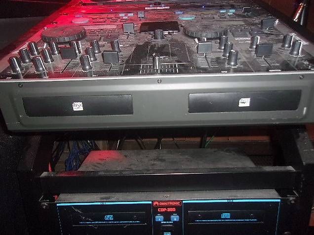Console di mixaggio: Numark  icd 3 mix mit iPod control – Usato da Brittnau venduto da hei_7jdk 1