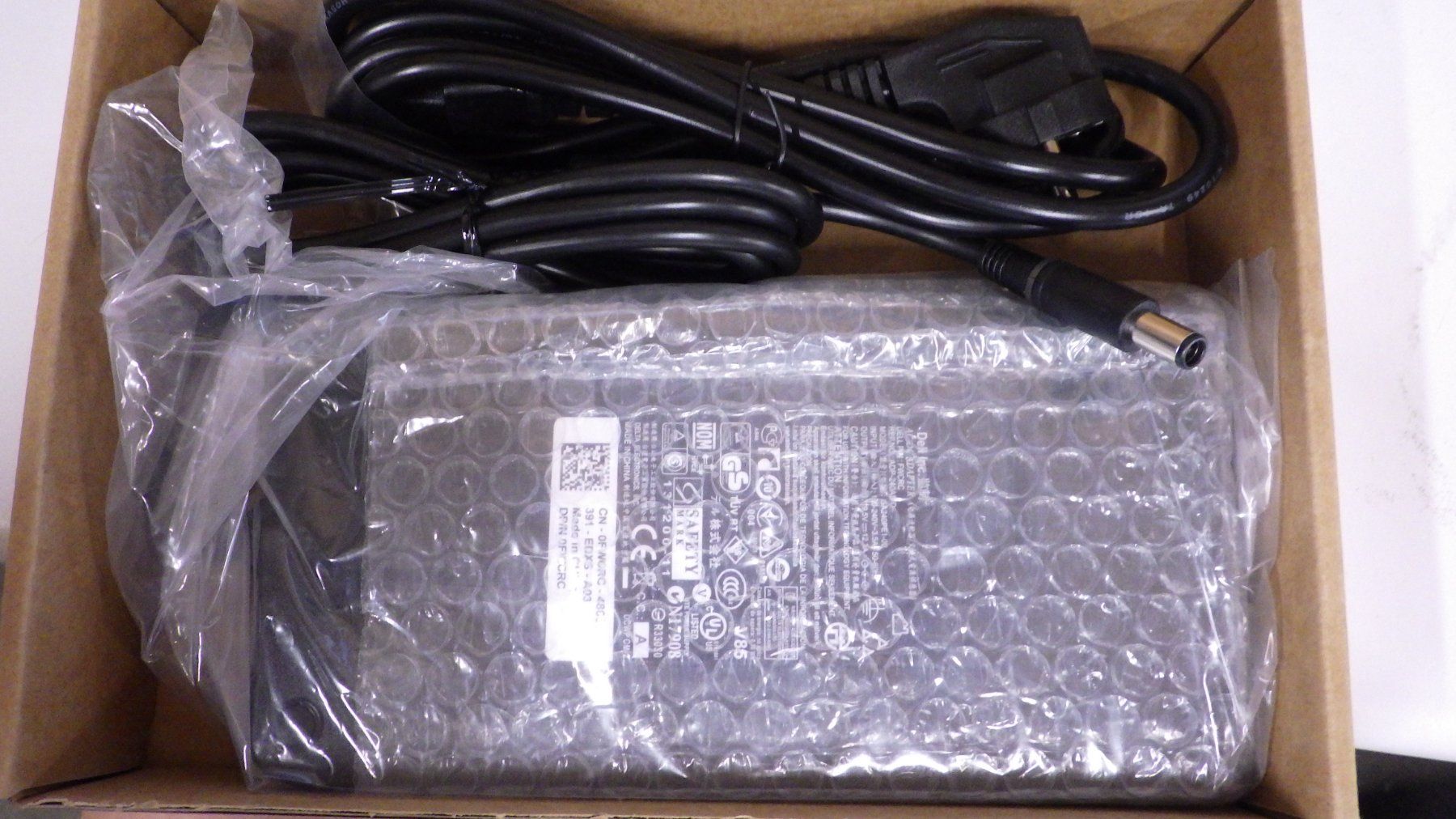 Dell Laufwerke & Adapter: DELL AC Adapter 240W 7.4mm – Neu und originalverpackt aus Gossau ZH von OrderflowAG