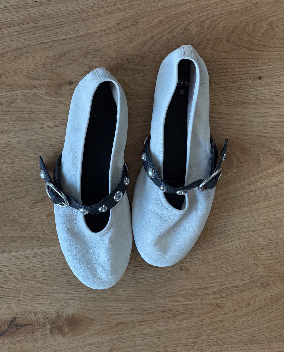 Zara Scarpe da donna: Leder Ballerinas – Usato da Horgen venduto da aantnn 1