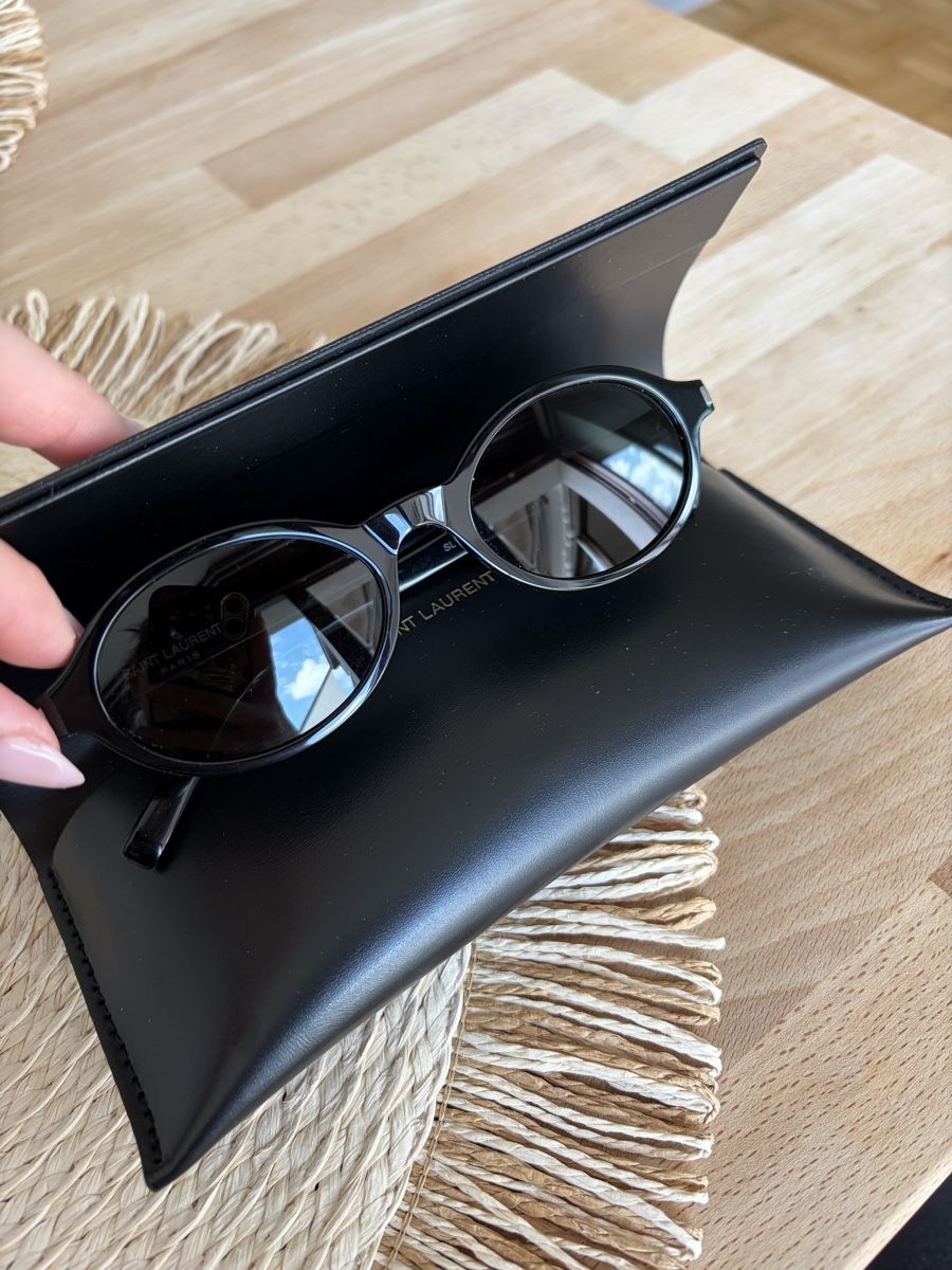 Saint Laurent Occhiali & Lenti: Saint Laurent Sonnenbrille – Nuovo (secondo la descrizione) da Binningen venduto da ellle