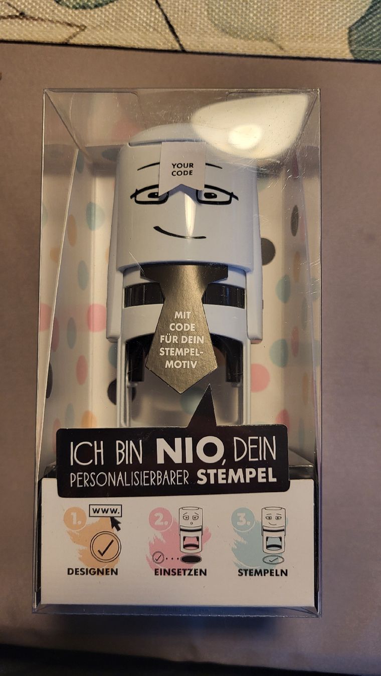 Timbri: NIO Stempel personalisierbar, neu & OVP, ink code – Nuovo e nell'imballaggio originale da Strengelbach venduto da maskil