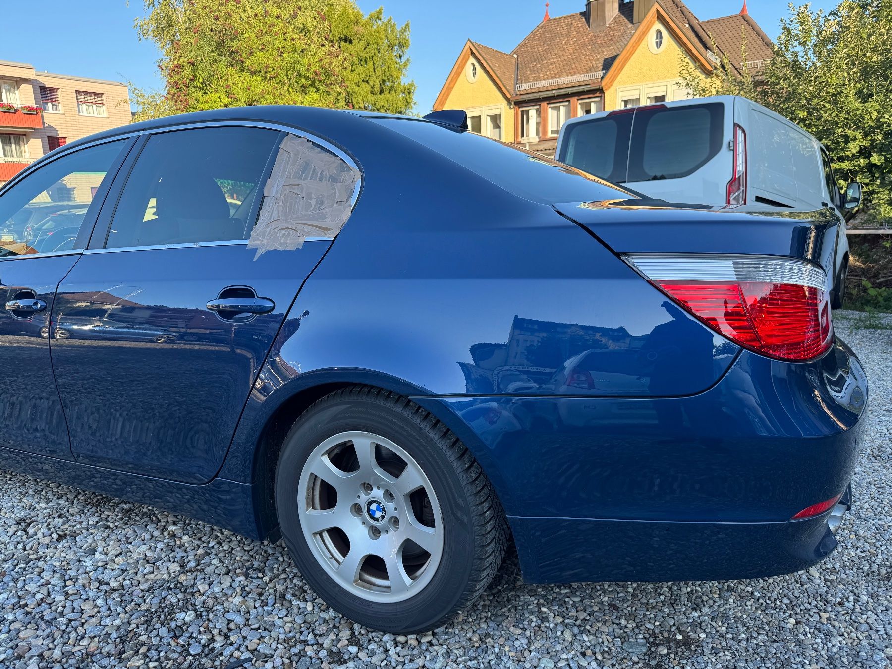BMW Autos: BMW 520i 2.2 – Gebraucht aus St. Gallen von AutoSG 2