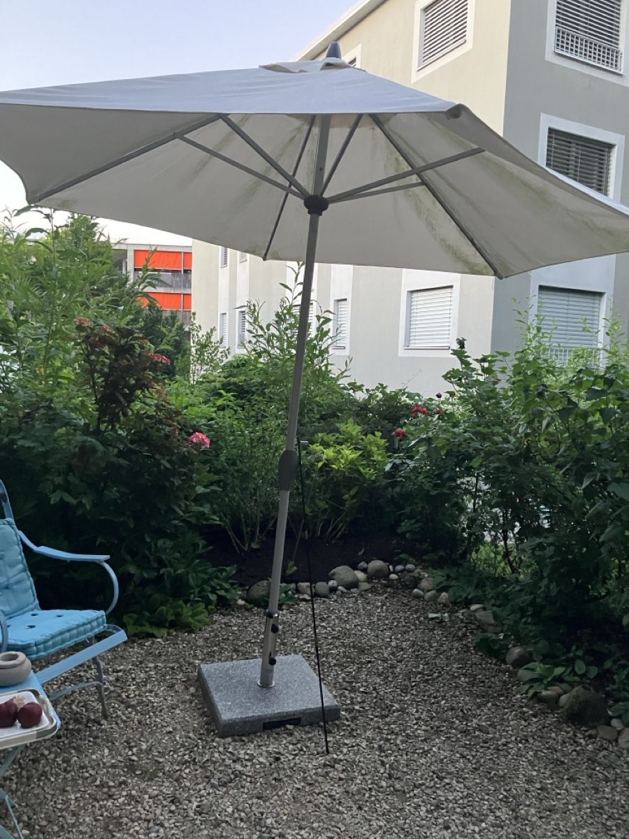 Parasols: Sonnen Schirm – D'occasion à Wetzikon ZH par Curlycat2000