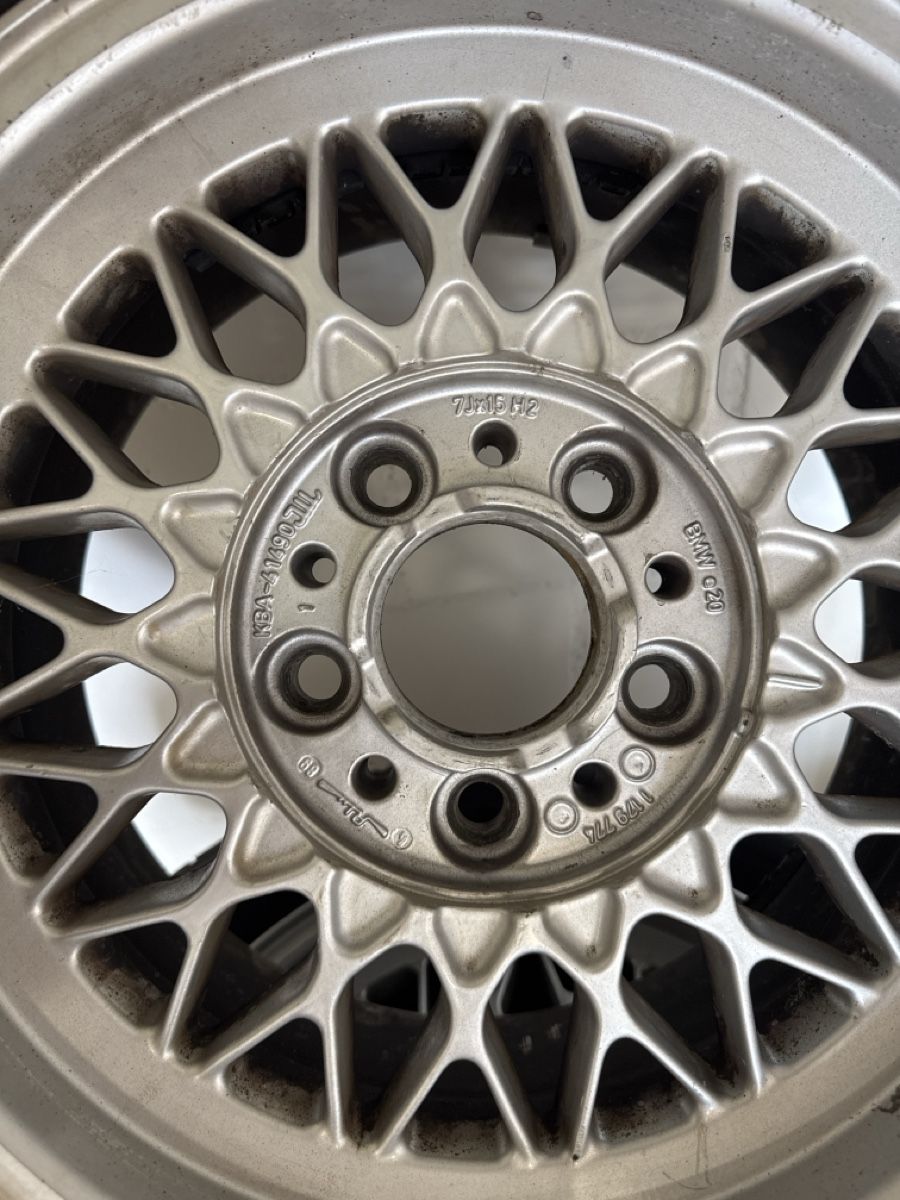 Pneumatici & Ruote complete: BMW E34 Originalräder – Usato da Röthenbach Hbsee venduto da Sandradettwiler 1