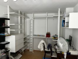 ELVRLI Kleiderschrank offen