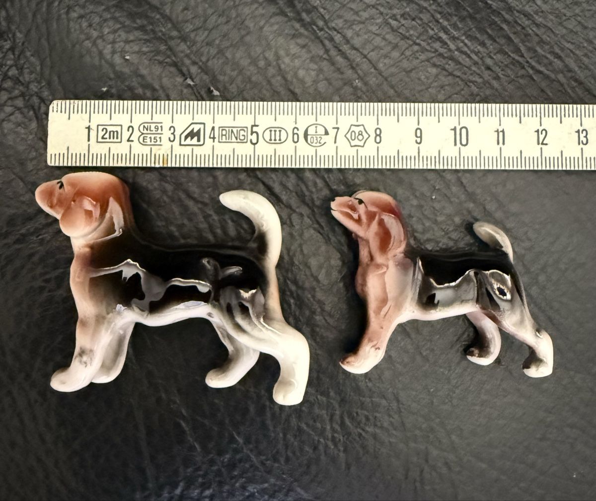 Statuette: 6 Hunden Figuren  – Usato da Biel/Bienne venduto da Katja01112 1