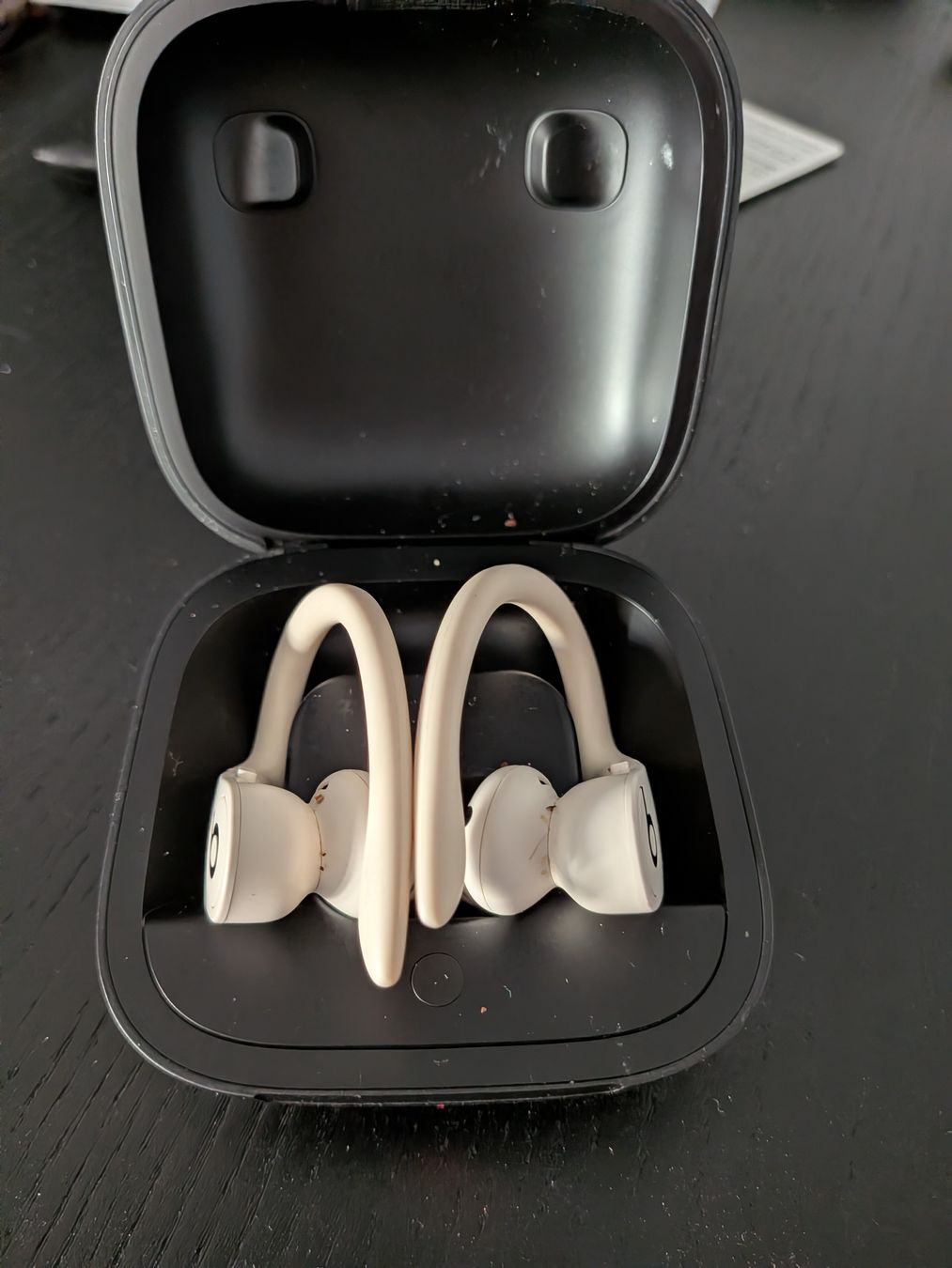 Beats Kopfhörer: Apple Beats Kopfhörer mit Ladeetiu – Gebraucht aus Zürich von s--h 2