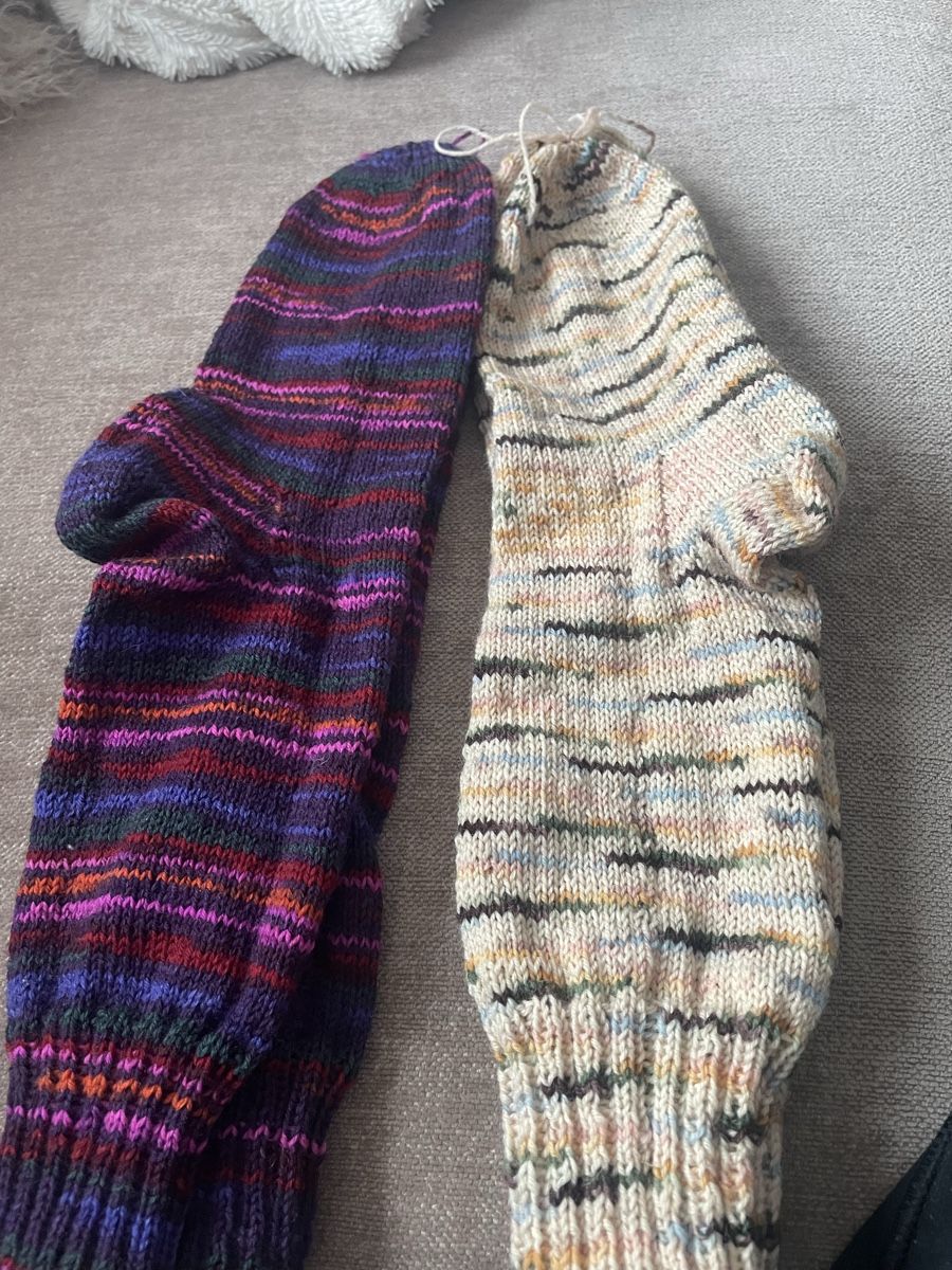 Chaussettes: 2 Paar Handgestrickte Socken  – Neuf avec emballage d'origine à Oberembrach par Marietta53