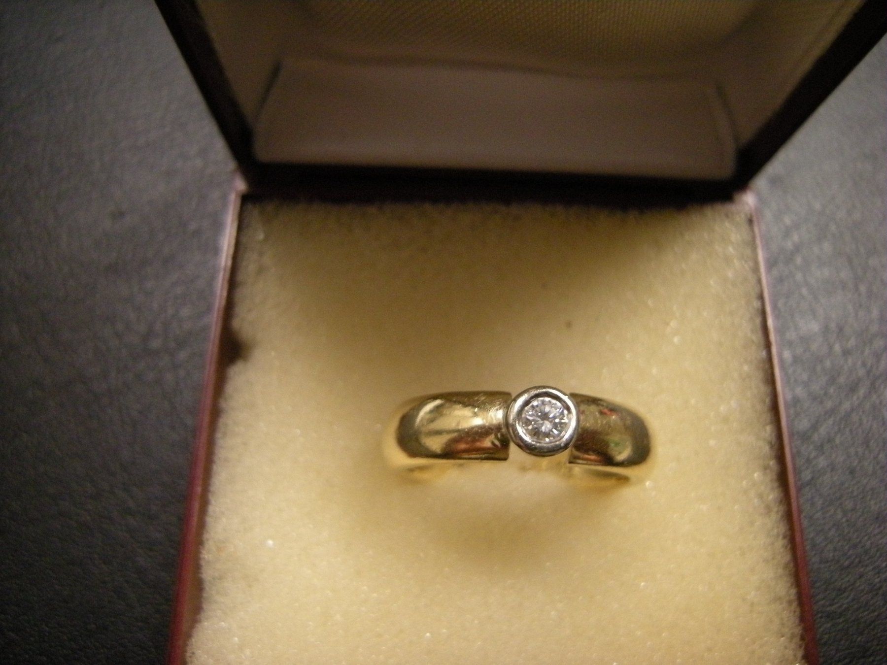 Ringe: Gold Ring 750 Solitaire mit Brillant Gr. 53 – Gebraucht aus Holziken von Rupe